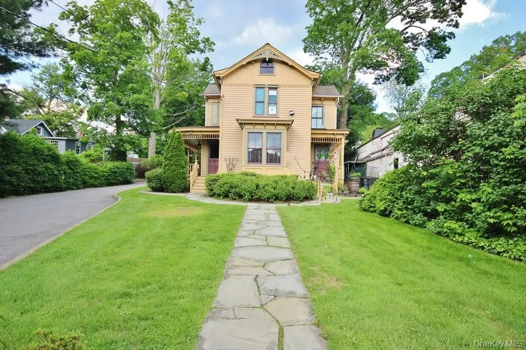 241 E Main Mount Kisco NY 10549