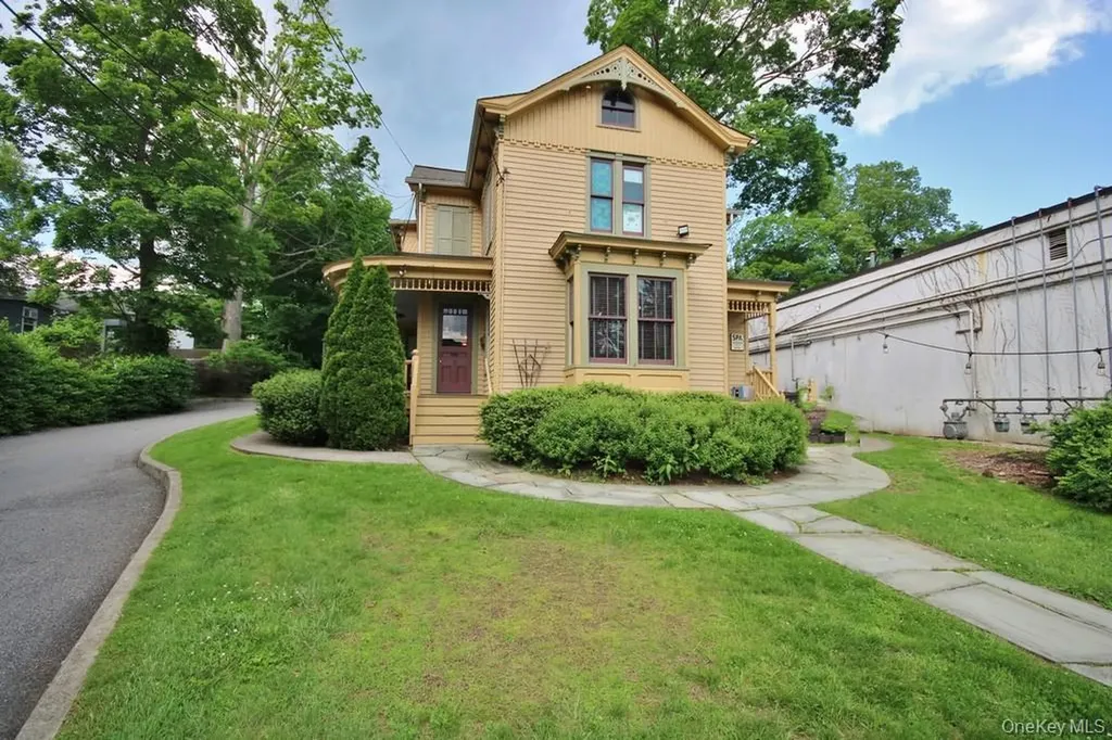 241 E Main Mount Kisco NY 10549