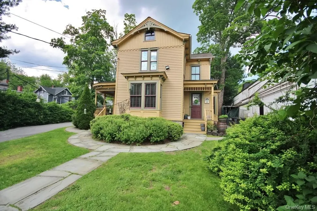241 E Main Mount Kisco NY 10549