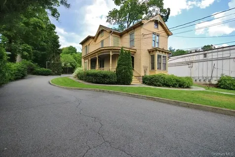 241 E Main Mount Kisco NY 10549