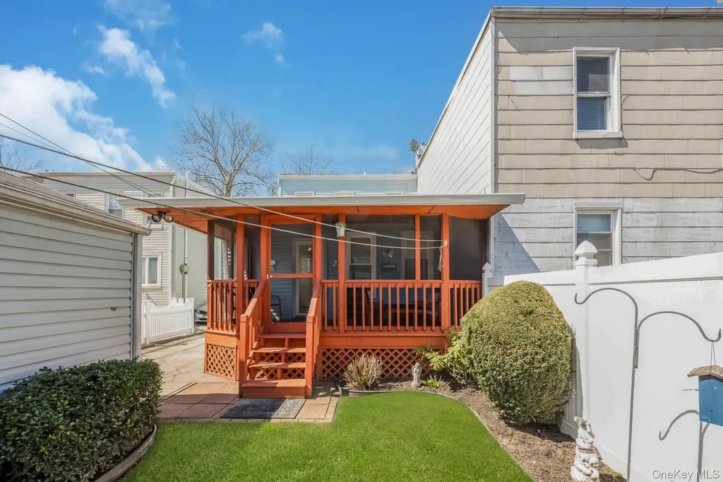 77-21 76th Street Glendale NY 11385
