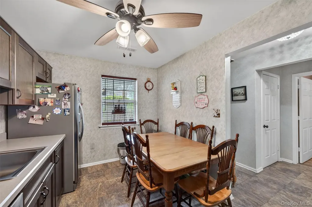 28 Lois Lane Monroe NY 10950