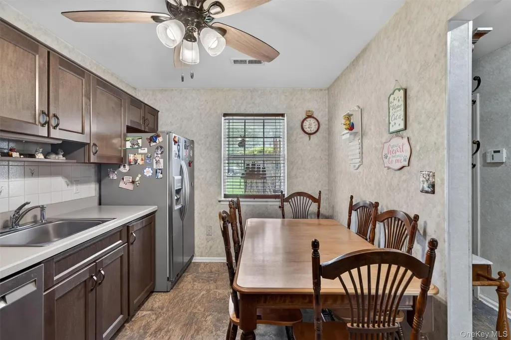 28 Lois Lane Monroe NY 10950