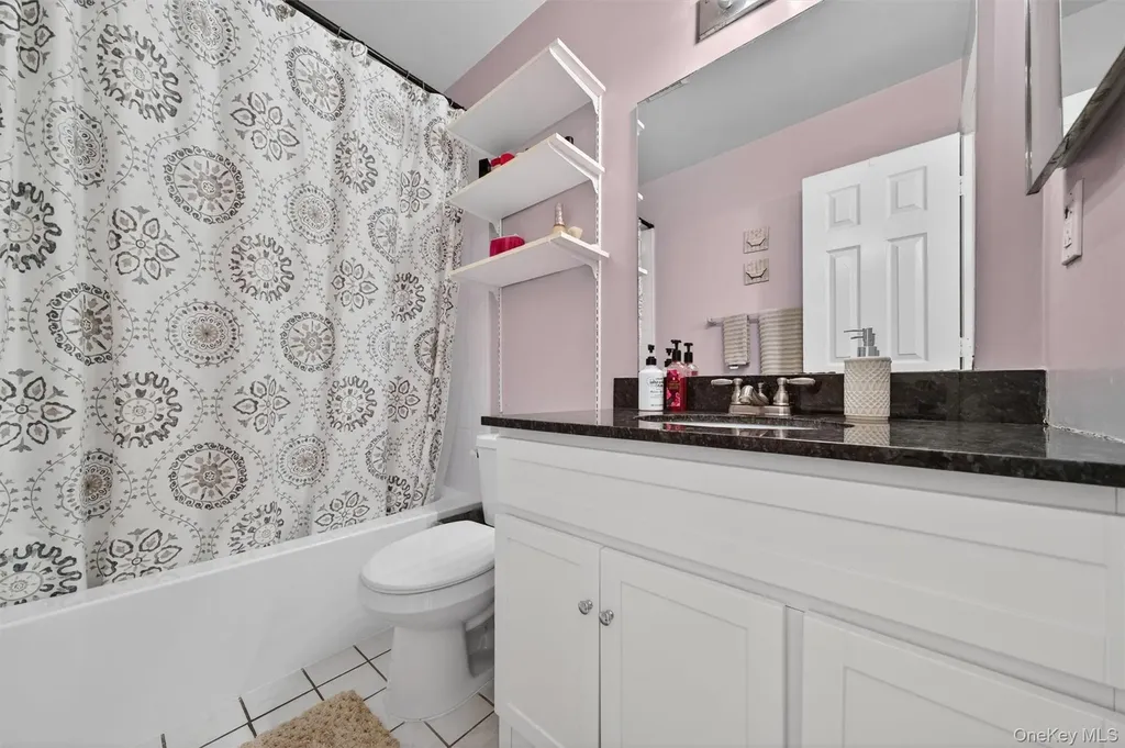 28 Lois Lane Monroe NY 10950
