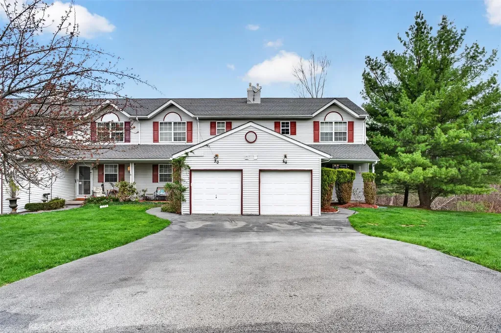 28 Lois Lane Monroe NY 10950