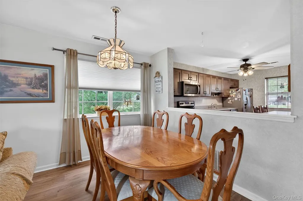 28 Lois Lane Monroe NY 10950