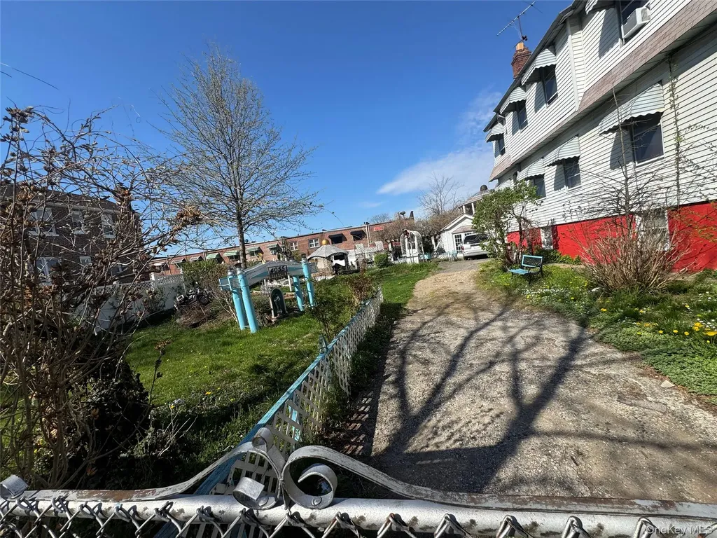 4055 -4059 Murdock Avenue Bronx NY 10466