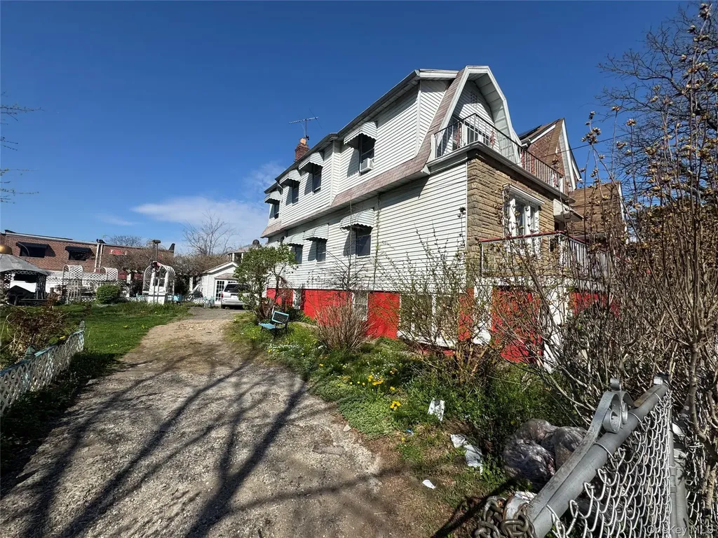 4055 -4059 Murdock Avenue Bronx NY 10466