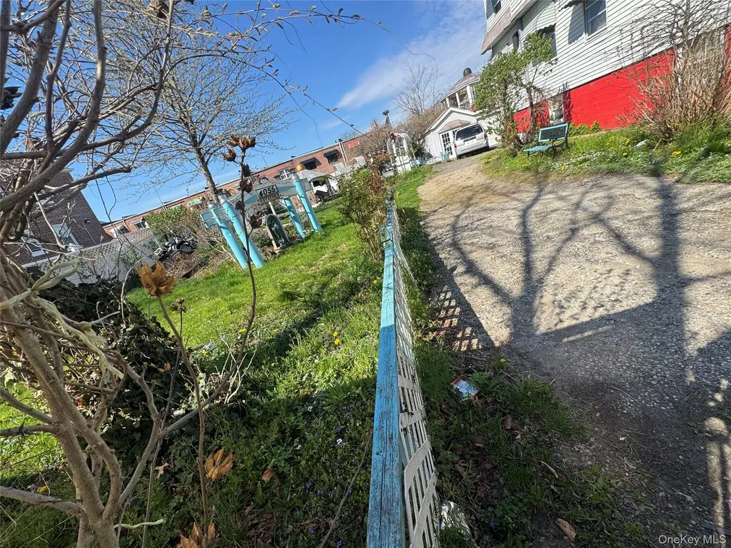 4055 -4059 Murdock Avenue Bronx NY 10466