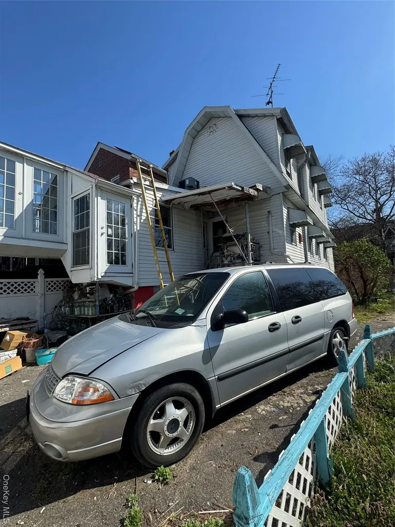 4055 -4059 Murdock Avenue Bronx NY 10466