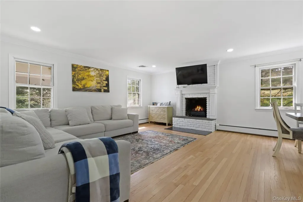 4 Stuart Lane Katonah NY 10536