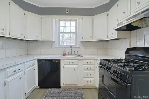 43 John Alden Road New Rochelle NY 10801
