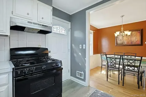 43 John Alden Road New Rochelle NY 10801