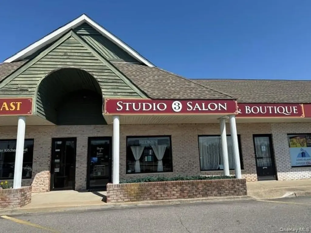 55 County Rd 48 Road Mattituck NY 11952