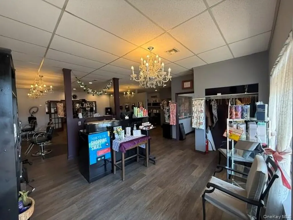 55 County Rd 48 Road Mattituck NY 11952
