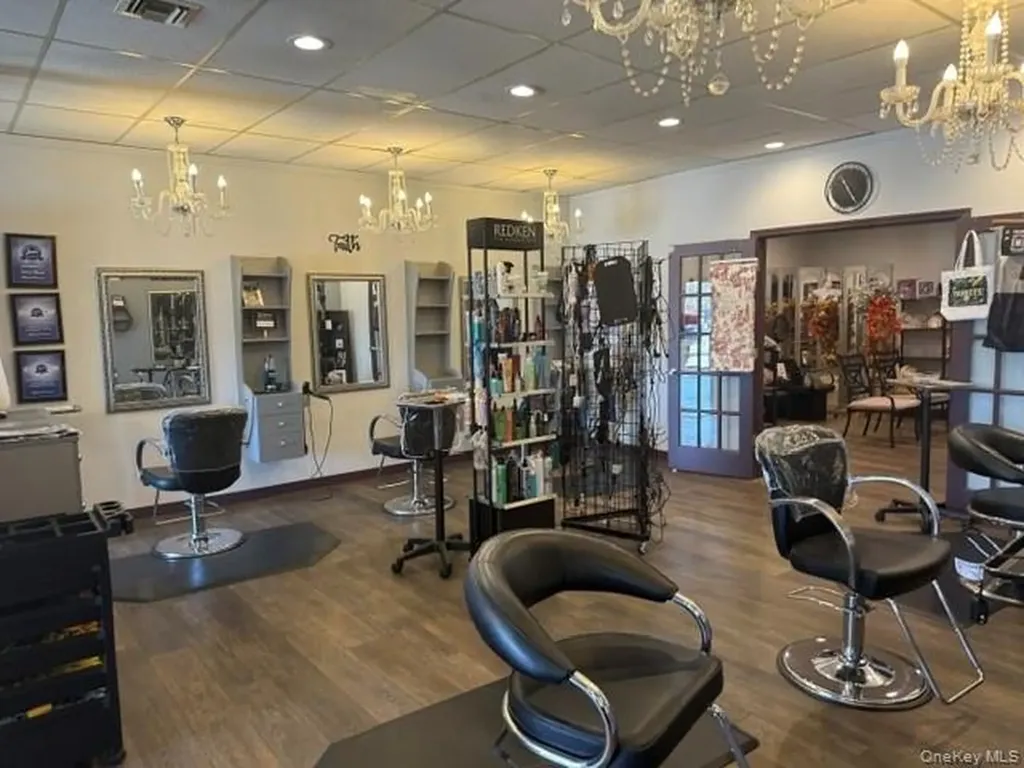 55 County Rd 48 Road Mattituck NY 11952