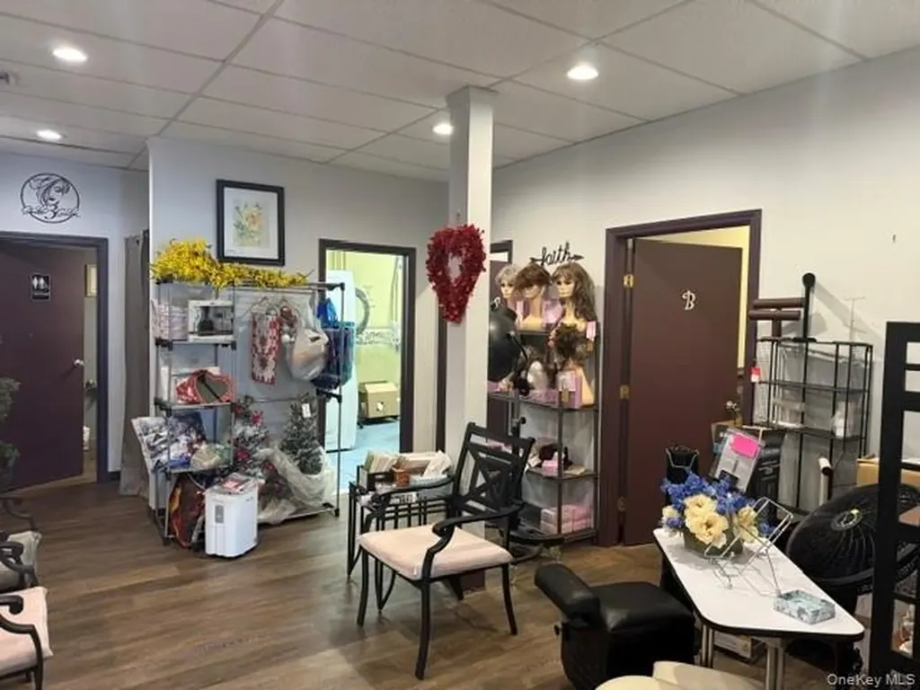 55 County Rd 48 Road Mattituck NY 11952