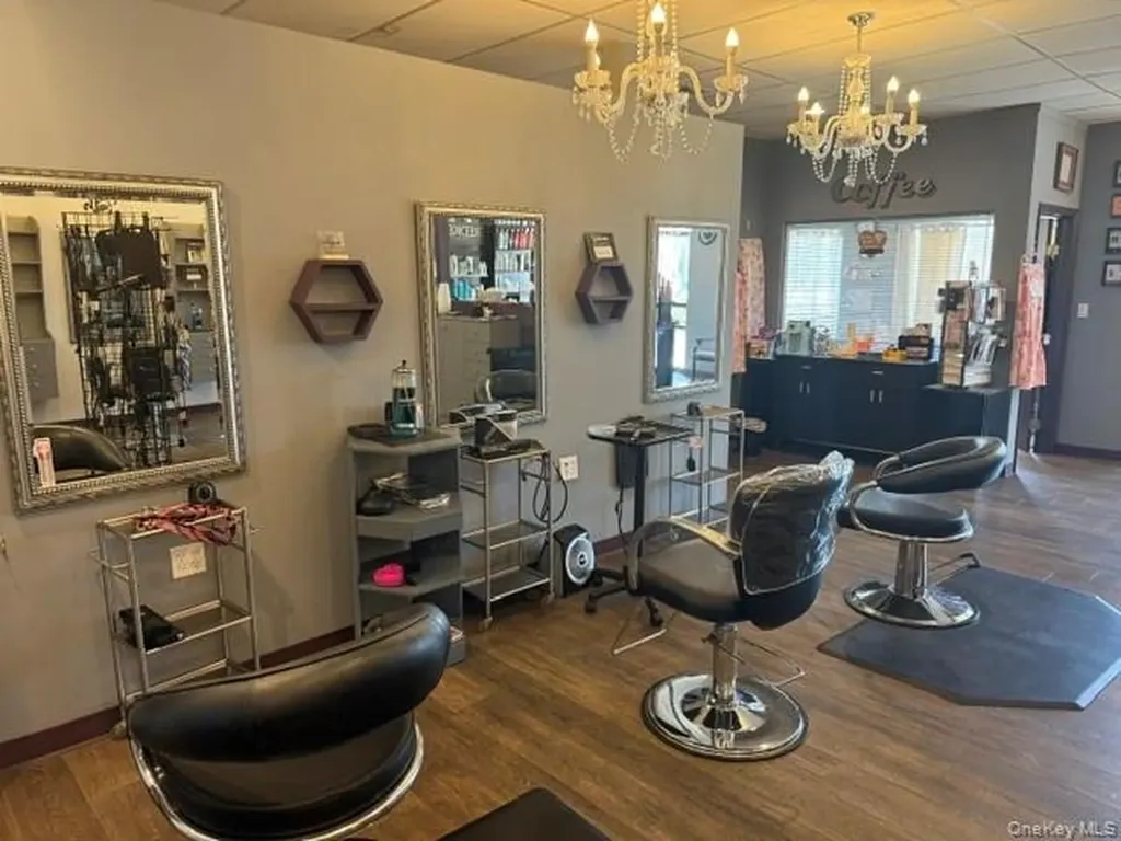 55 County Rd 48 Road Mattituck NY 11952