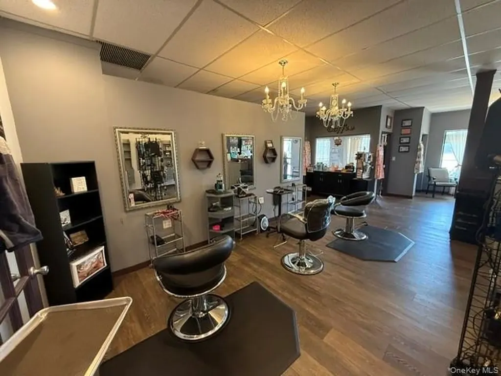 55 County Rd 48 Road Mattituck NY 11952