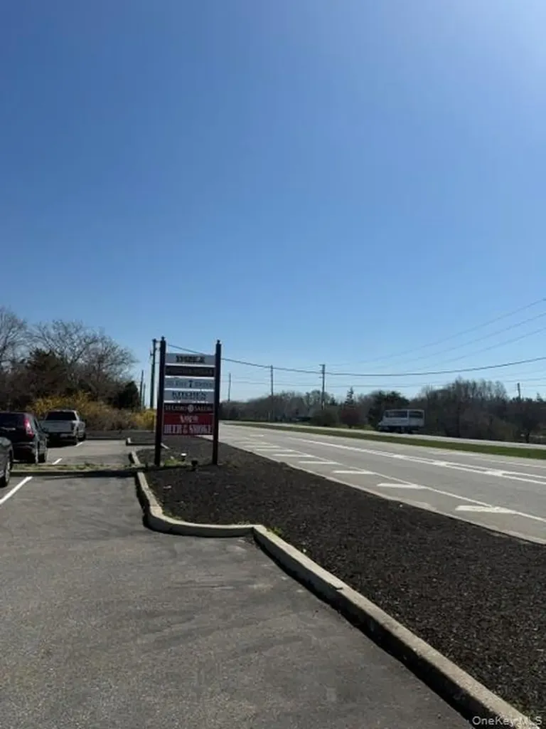 55 County Rd 48 Road Mattituck NY 11952