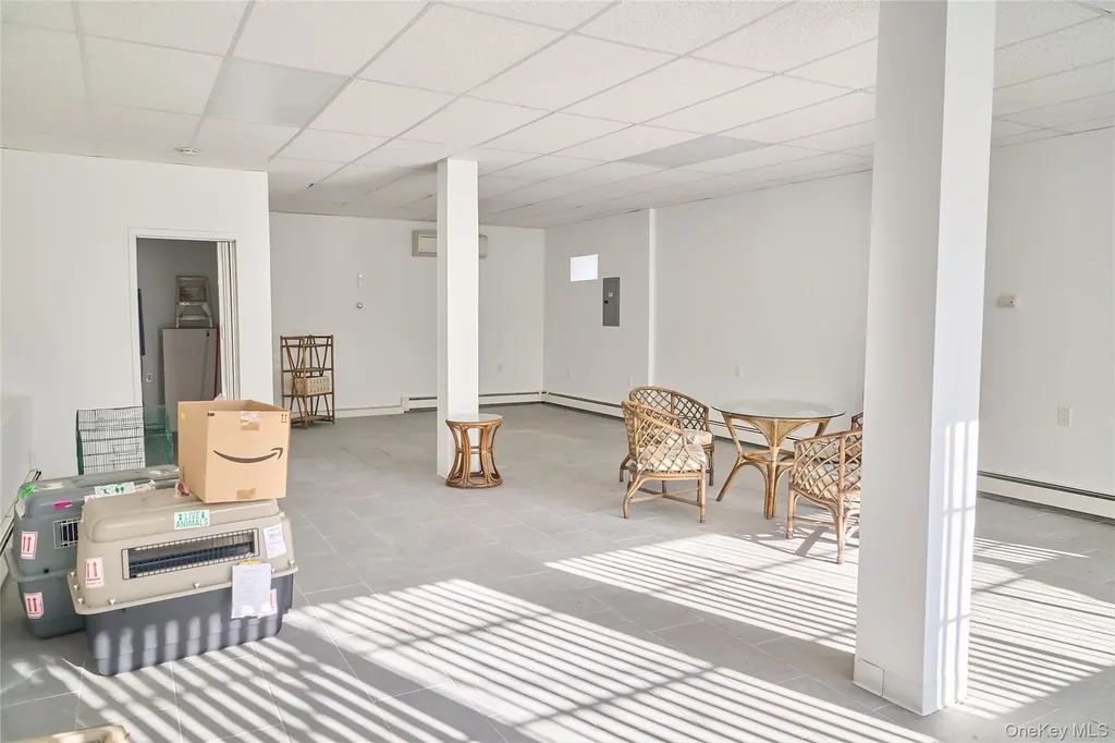 20 Bryant Avenue Roslyn NY 11576