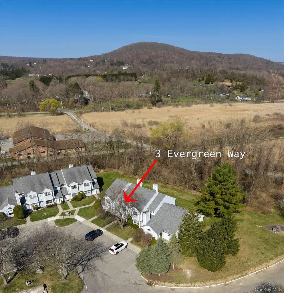 3 Evergreen Way Pawling NY 12564
