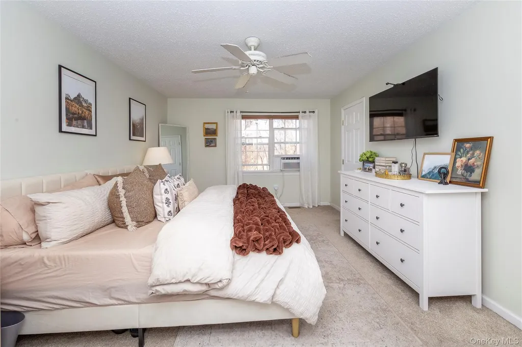 3 Evergreen Way Pawling NY 12564