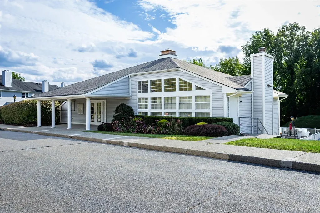 3 Evergreen Way Pawling NY 12564