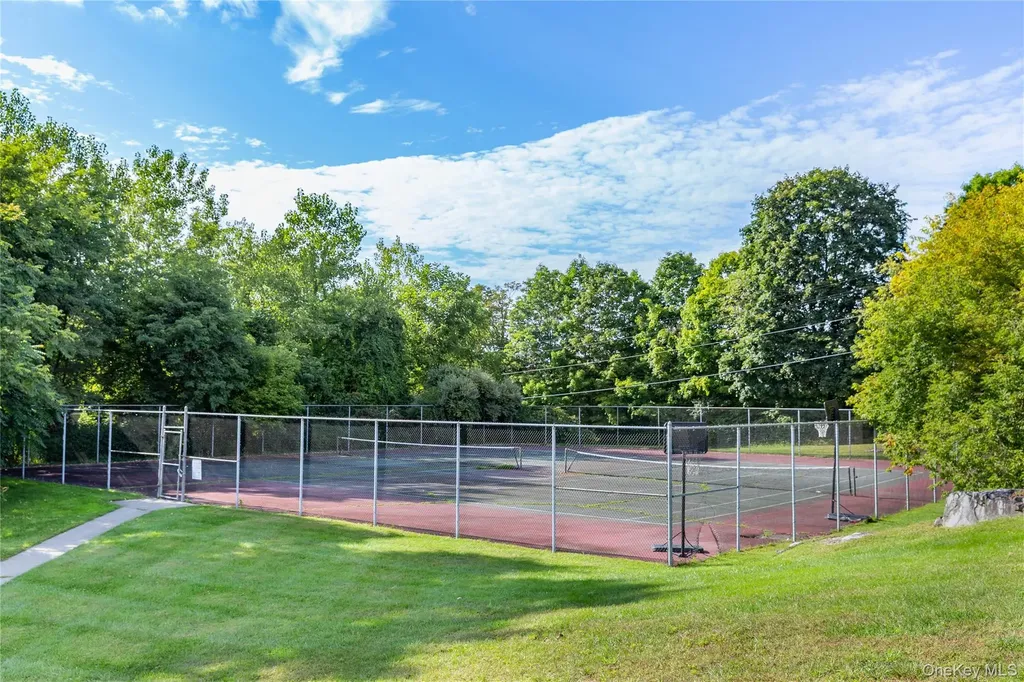 3 Evergreen Way Pawling NY 12564