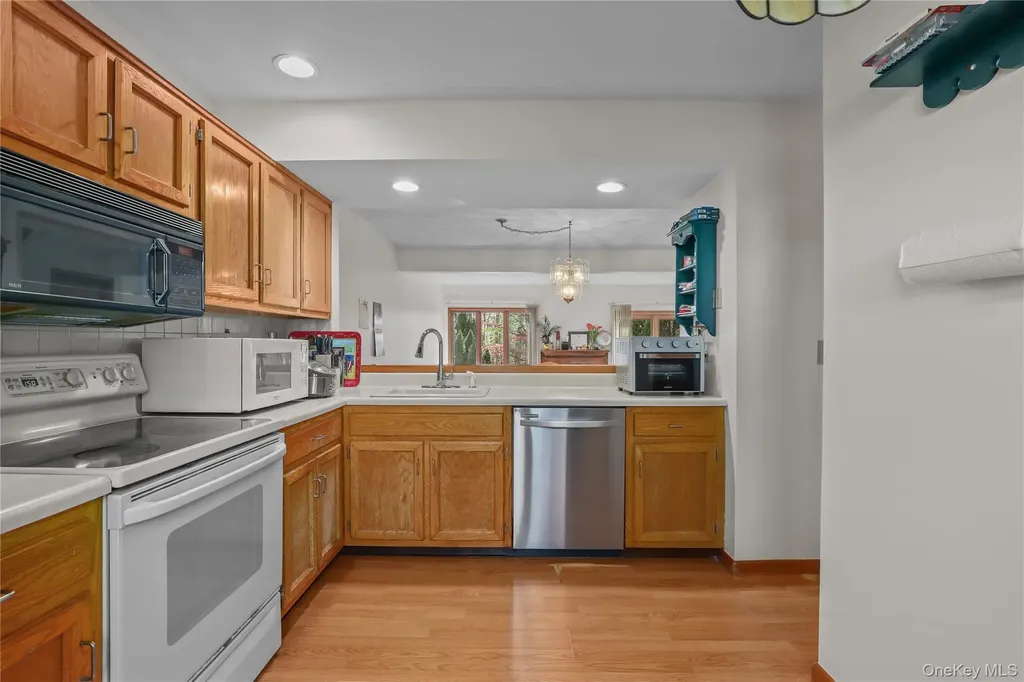 46 Maple Hill Drive Mahopac NY 10541