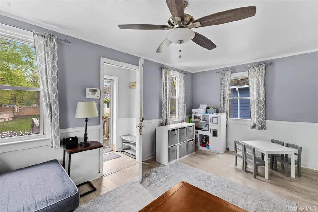 14 7th Street Wading River NY 11792