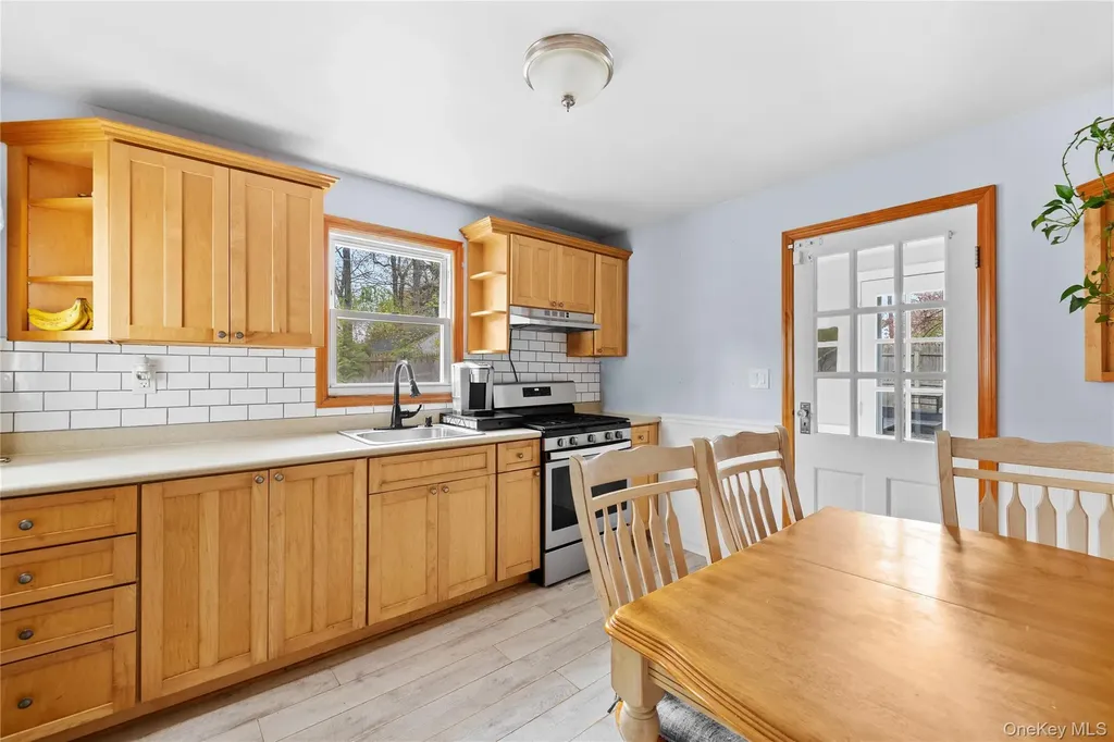 14 7th Street Wading River NY 11792