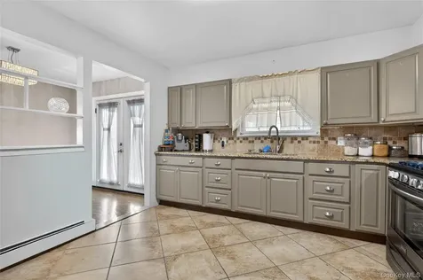 463 Louis Avenue South Floral Park NY 11001