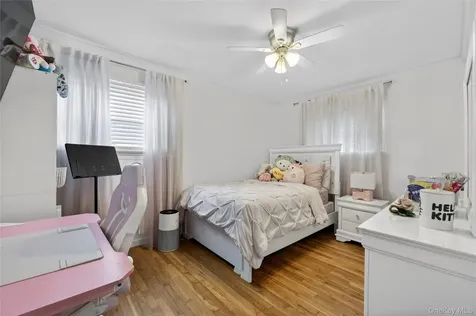 463 Louis Avenue South Floral Park NY 11001