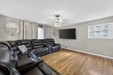 463 Louis Avenue South Floral Park NY 11001