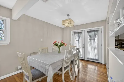 463 Louis Avenue South Floral Park NY 11001