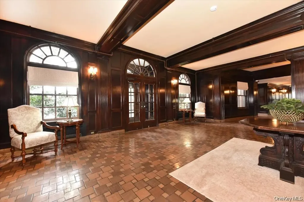 8 Barstow Road Great Neck NY 11021