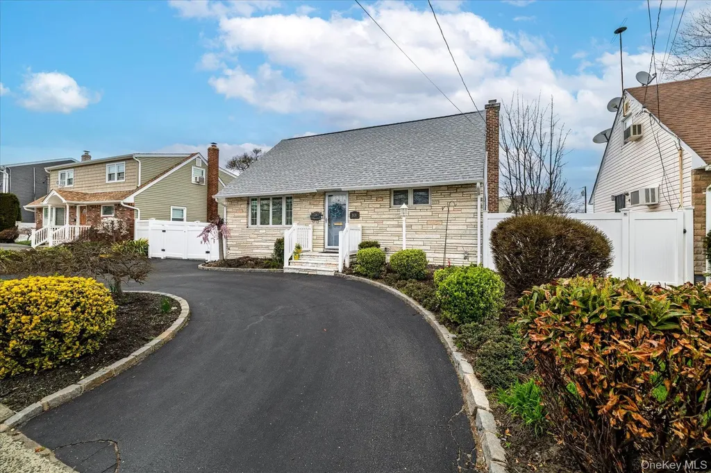 3131 Brower Avenue Oceanside NY 11572