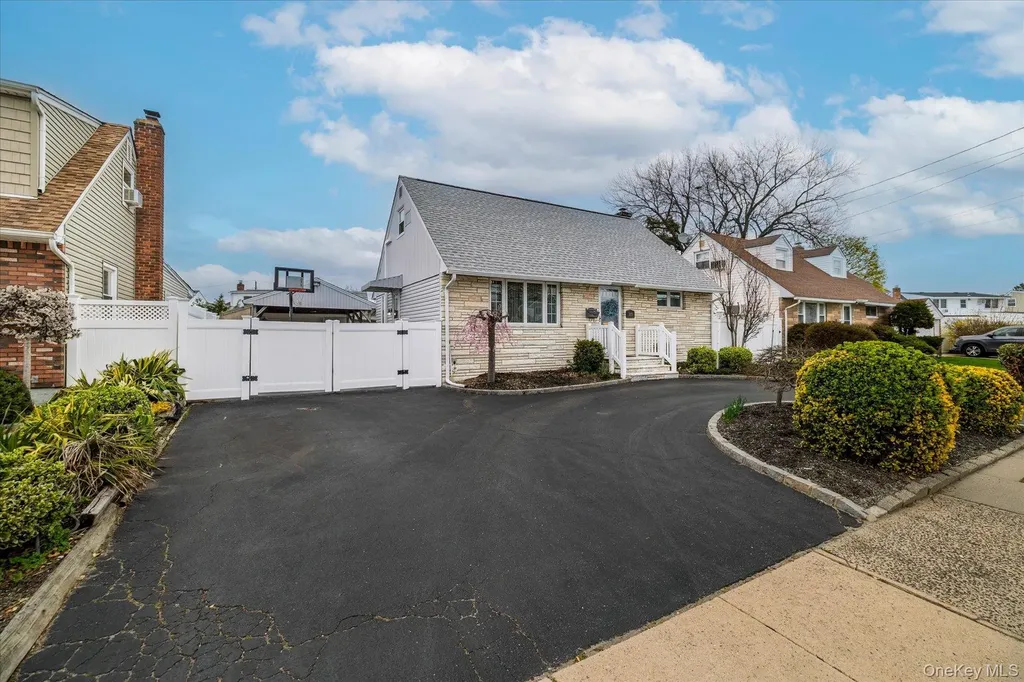 3131 Brower Avenue Oceanside NY 11572