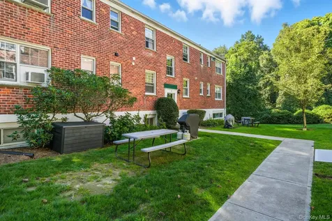 31 Fieldstone Drive Hartsdale NY 10530