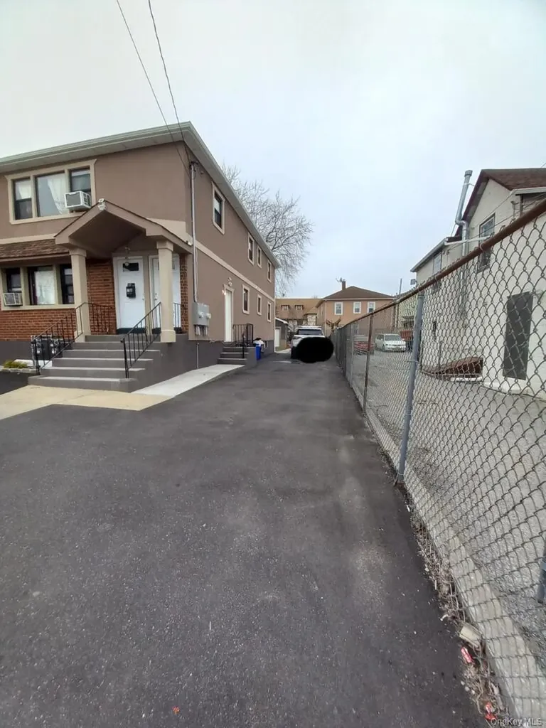 13 Clinton Avenue Inwood NY 11096