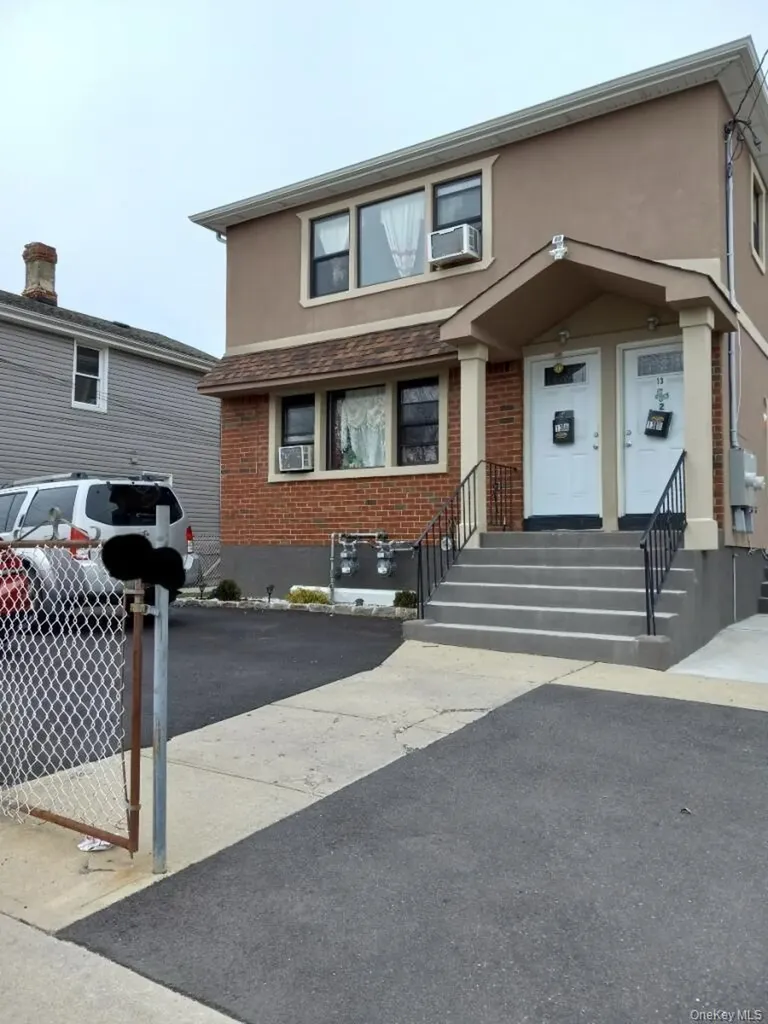 13 Clinton Avenue Inwood NY 11096