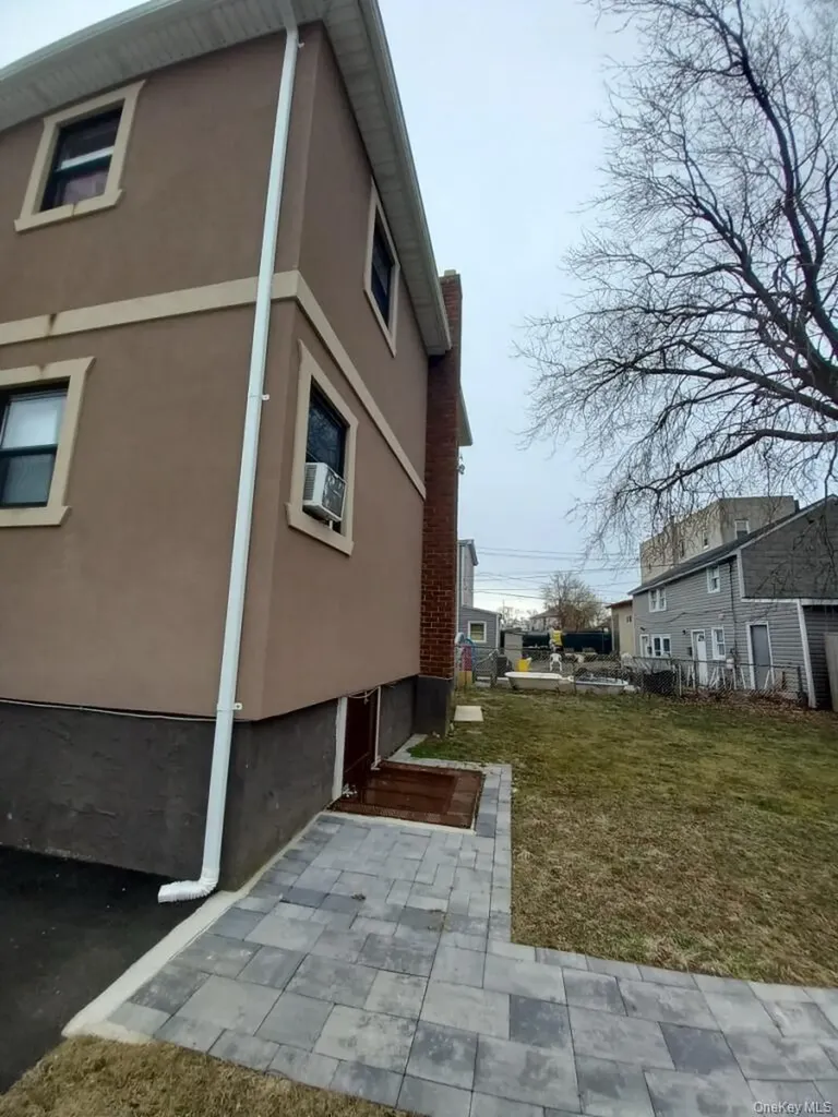 13 Clinton Avenue Inwood NY 11096