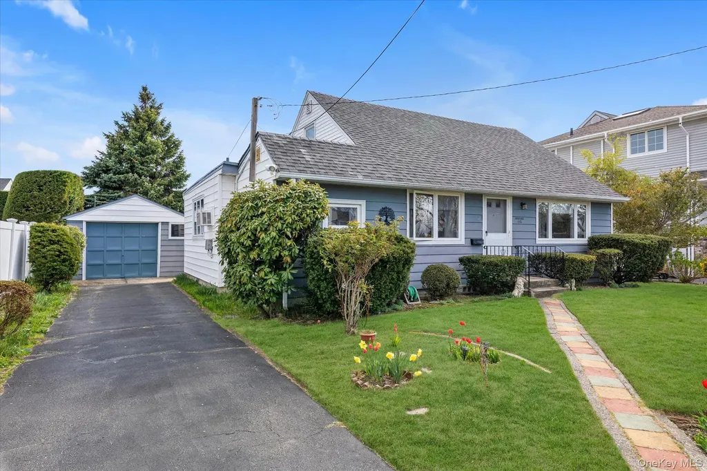 112 Harrison Place Massapequa NY 11758