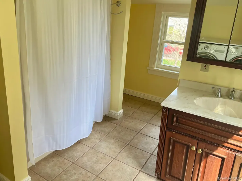 8 Alden Place Millbrook NY 12545