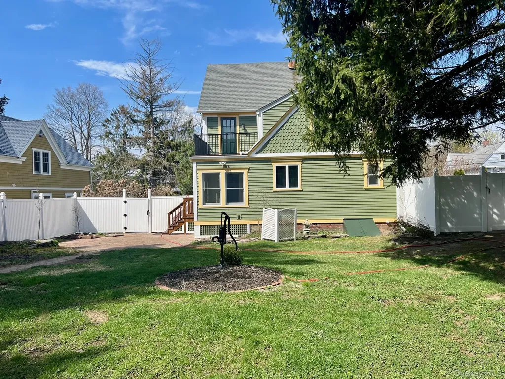 8 Alden Place Millbrook NY 12545