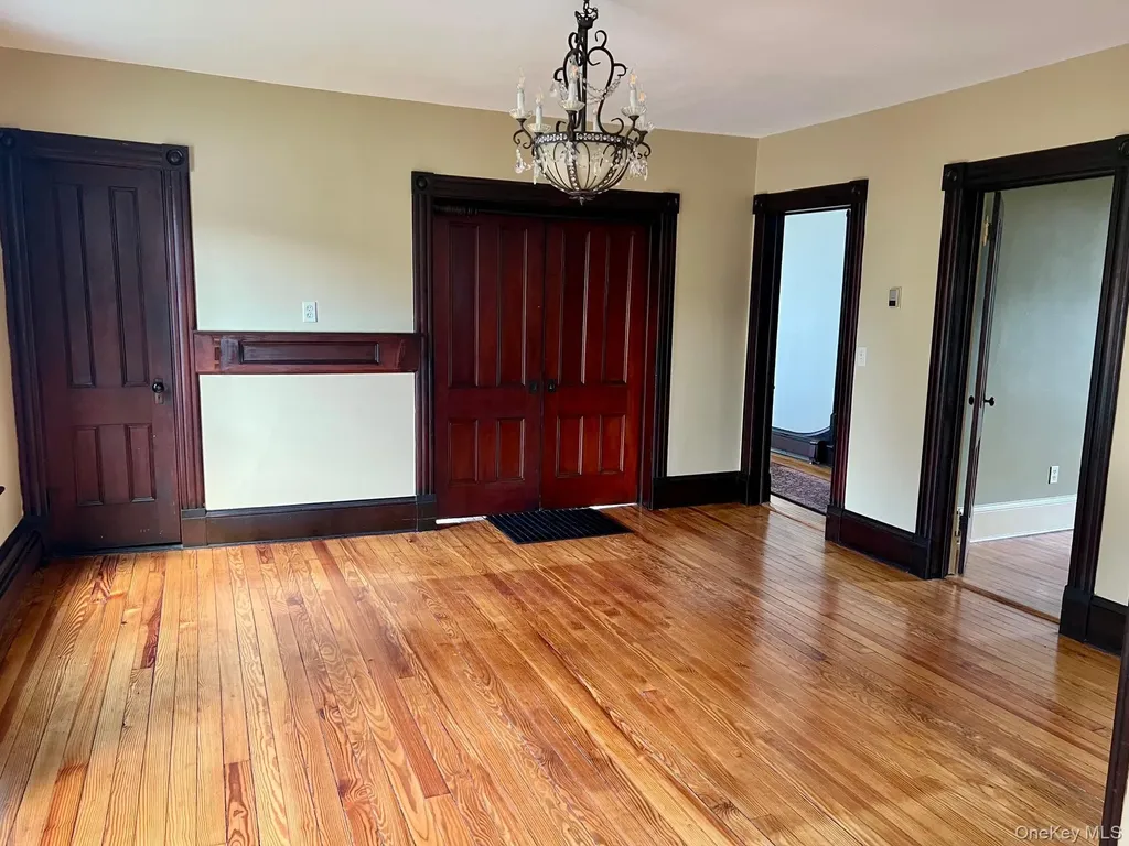 8 Alden Place Millbrook NY 12545