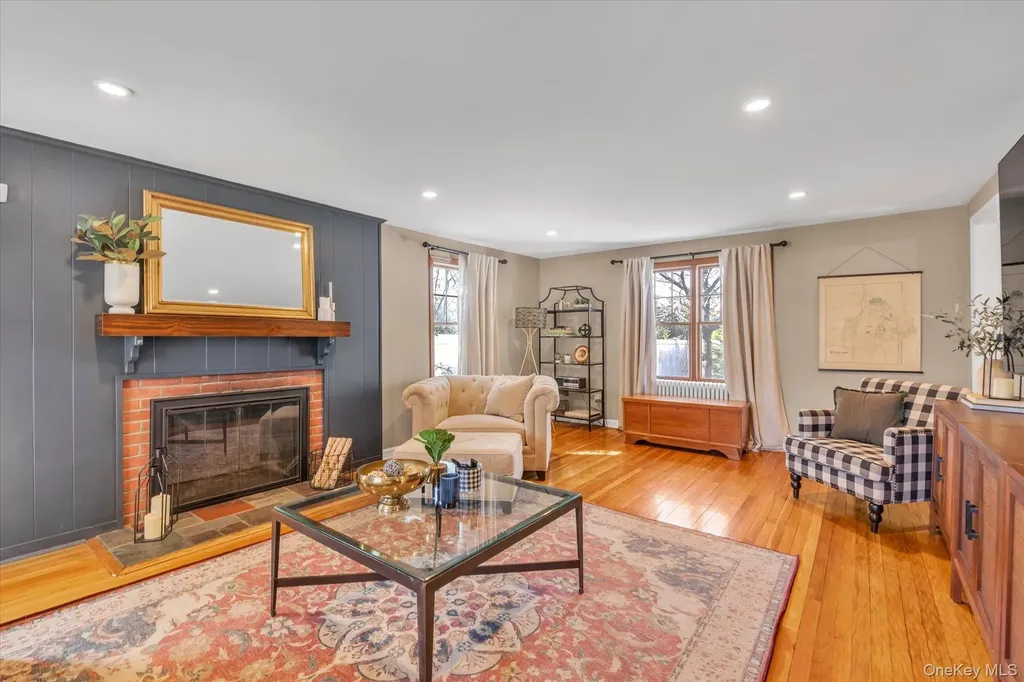 140 Cadman Avenue Babylon NY 11702