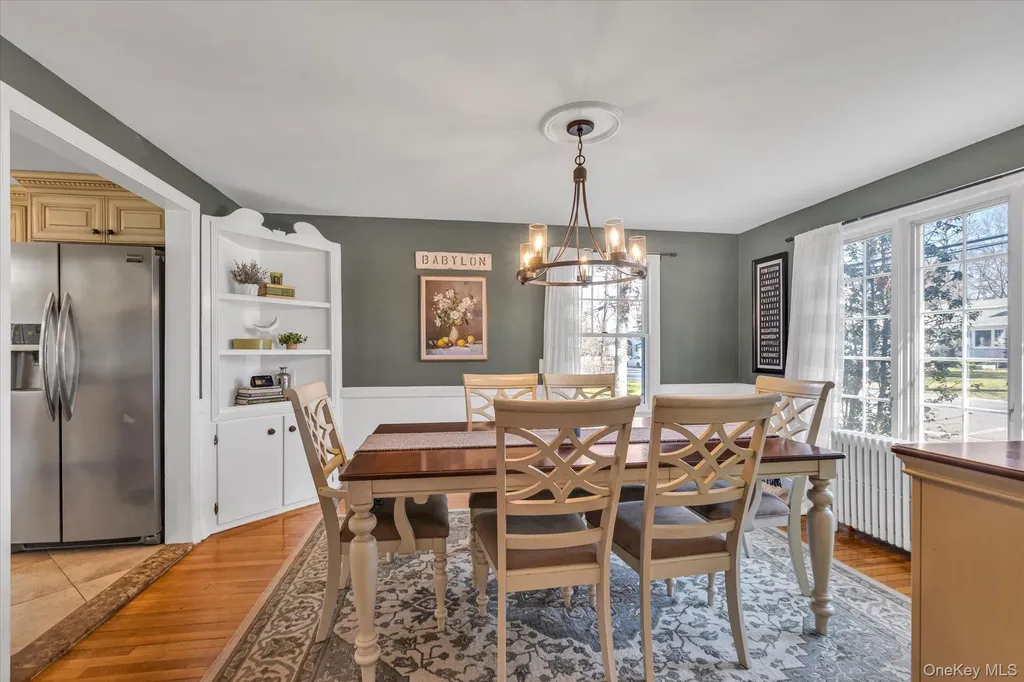 140 Cadman Avenue Babylon NY 11702
