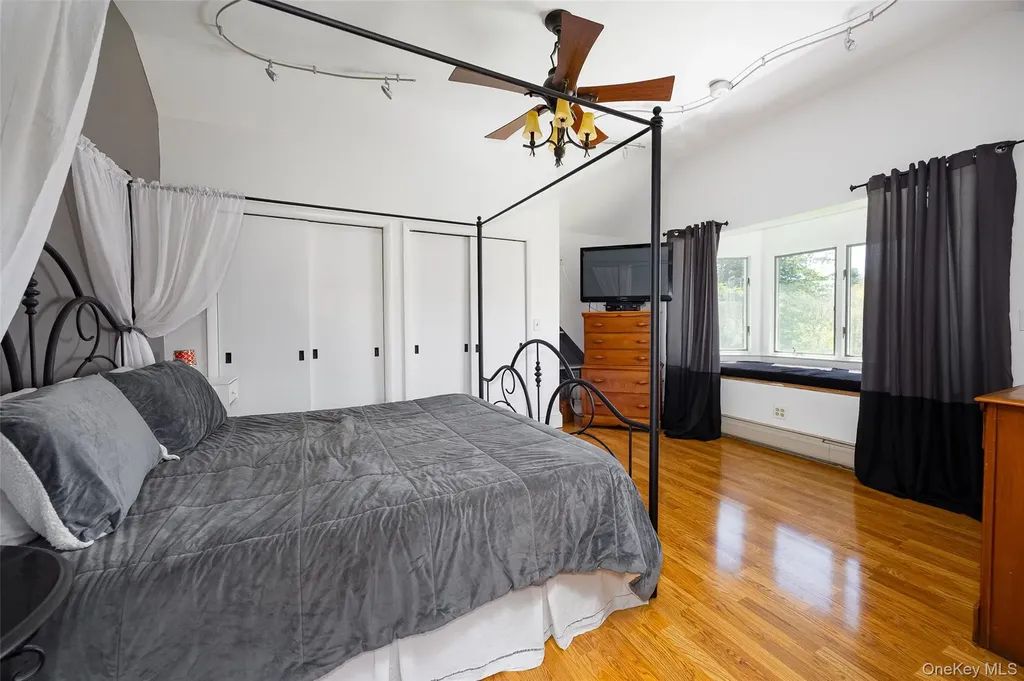 126 E Fallkill Road Hyde Park NY 12538
